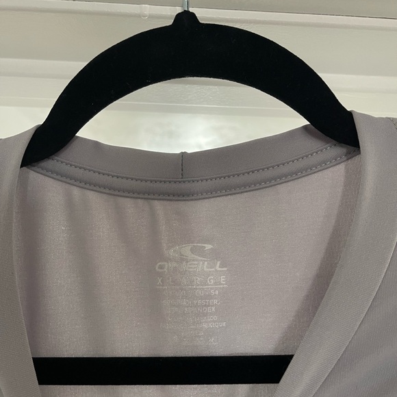 O'Neill Gray Rash Guard - Picture 3 of 4